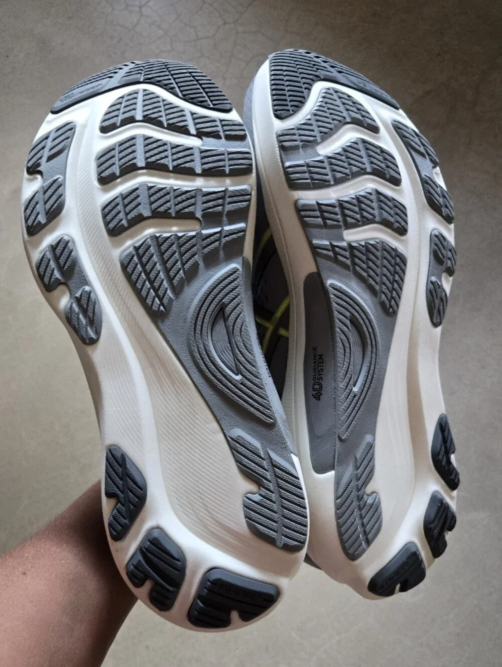 ASICS Men's Gel-Kayano 32 Gray Running Shoes with Neon Yellow Accents-Brand New